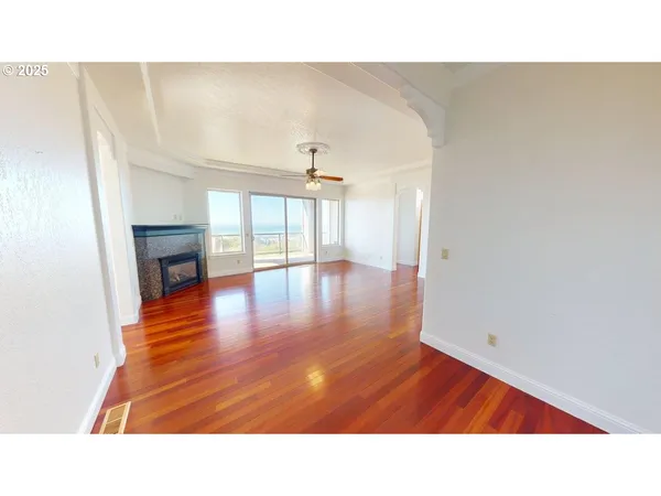 $1,025,000 | 16898 Crown Terrace, Brookings, OR 97415