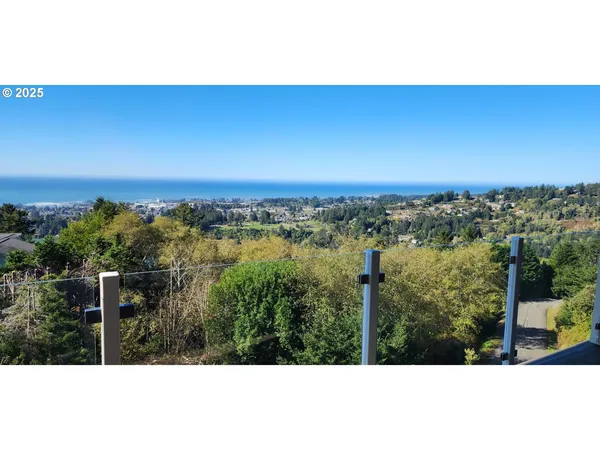 $1,025,000 | 16898 Crown Terrace, Brookings, OR 97415