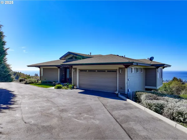 $1,025,000 | 16898 Crown Terrace, Brookings, OR 97415