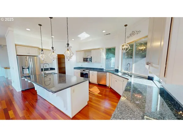 $1,025,000 | 16898 Crown Terrace, Brookings, OR 97415