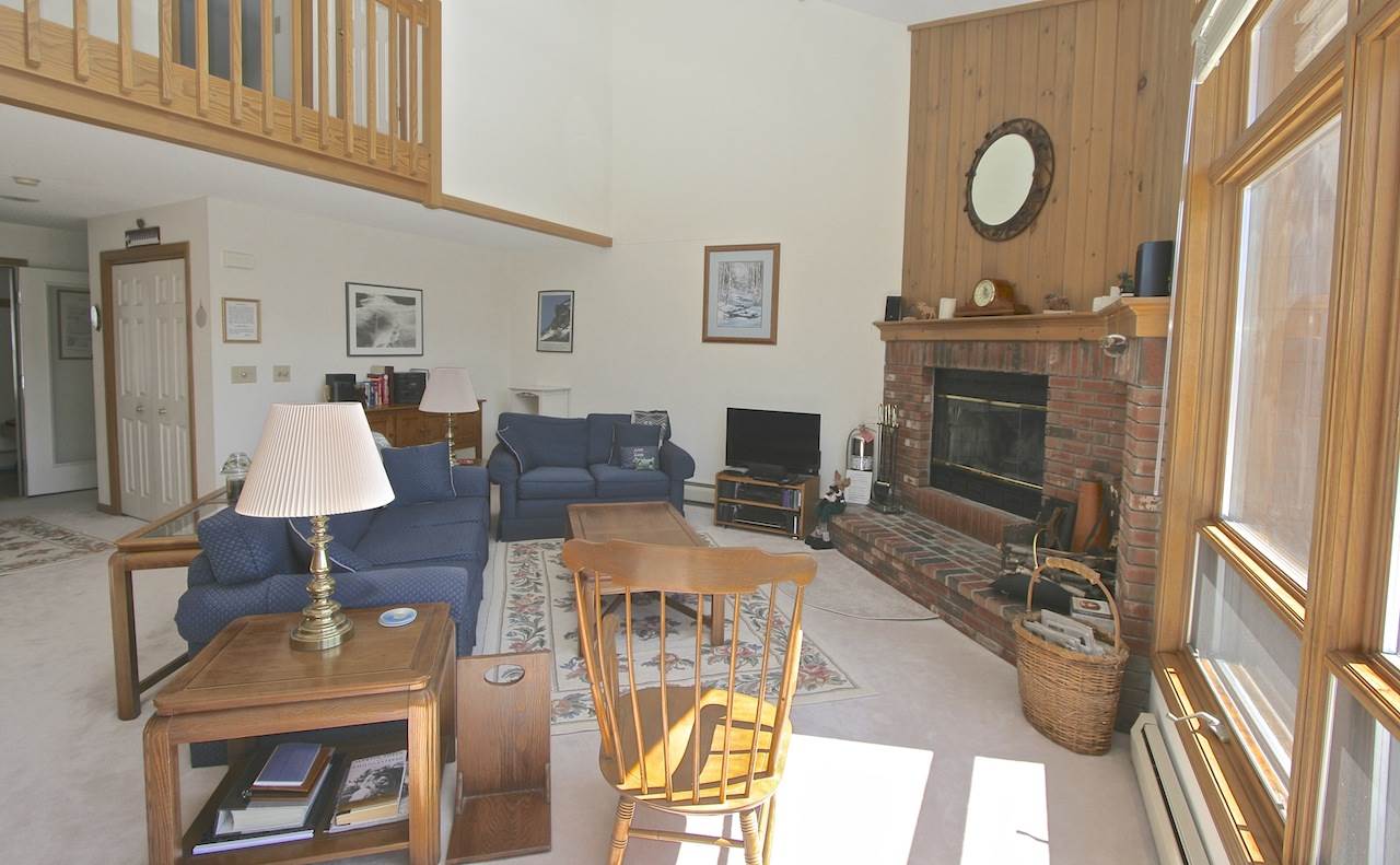 402 Hannah Loop, Unit 102 Carroll, NH 03595 - Photo 3 of 36 Gallery Image 3