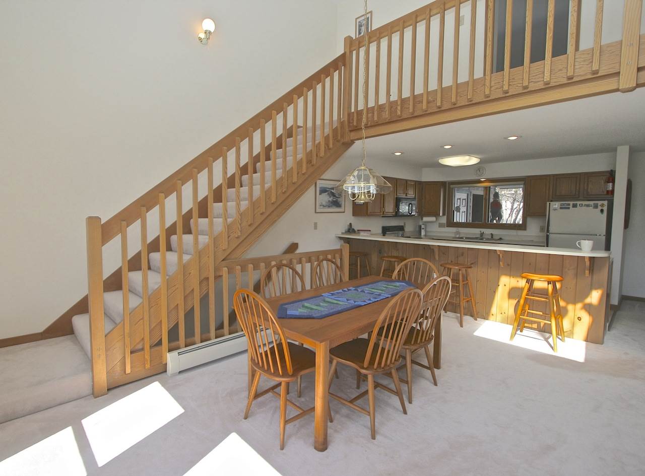 402 Hannah Loop, Unit 102 Carroll, NH 03595 - Photo 8 of 36 Gallery Image 8