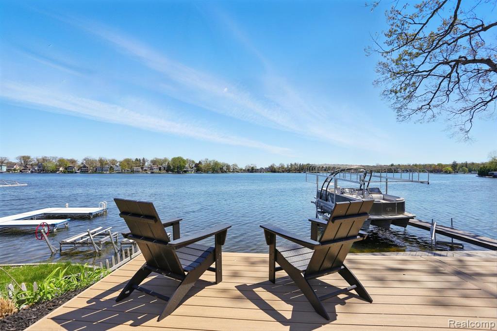 807 Pine Tree Road West Lake Orion, MI 48362 - Photo 24 of 40 Gallery Image 24