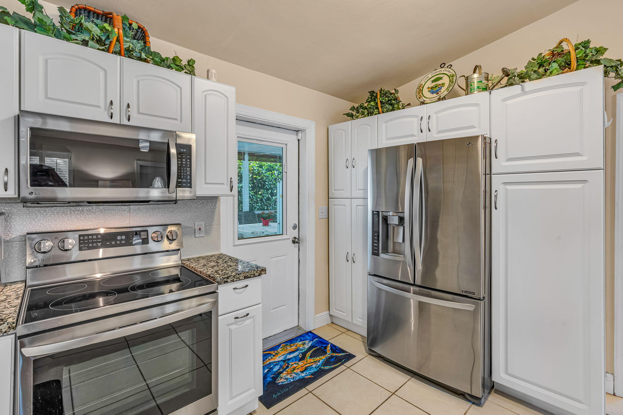 809 La Paloma Road Key Largo, FL 33037 - Photo 12 of 41 11-web-or-mls-809 La Paloma- All Keys Ae