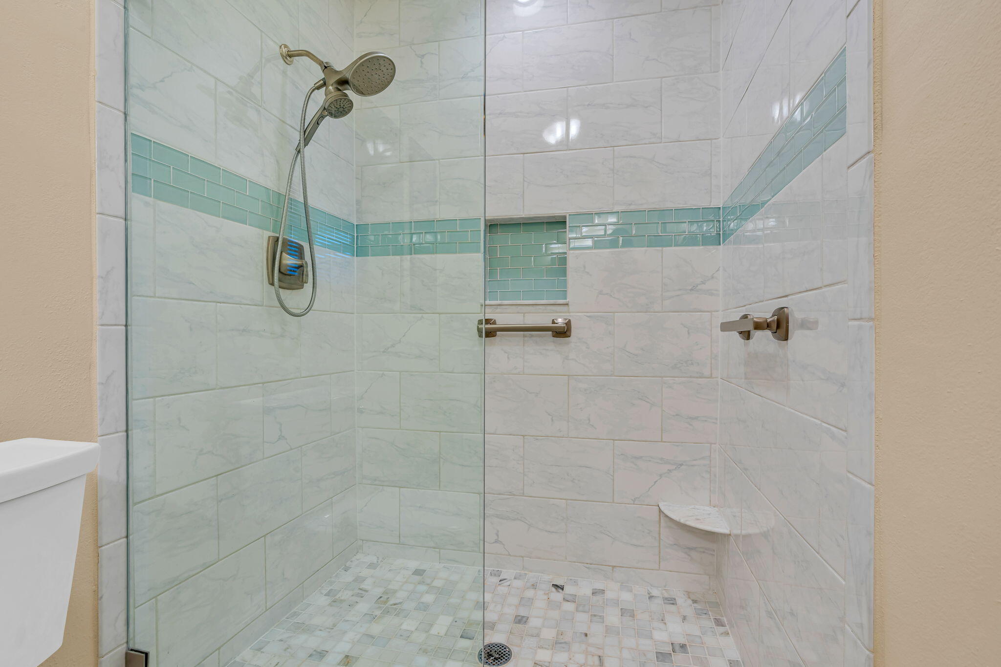 809 La Paloma Road Key Largo, FL 33037 - Photo 17 of 41 16-web-or-mls-809 La Paloma- All Keys Ae