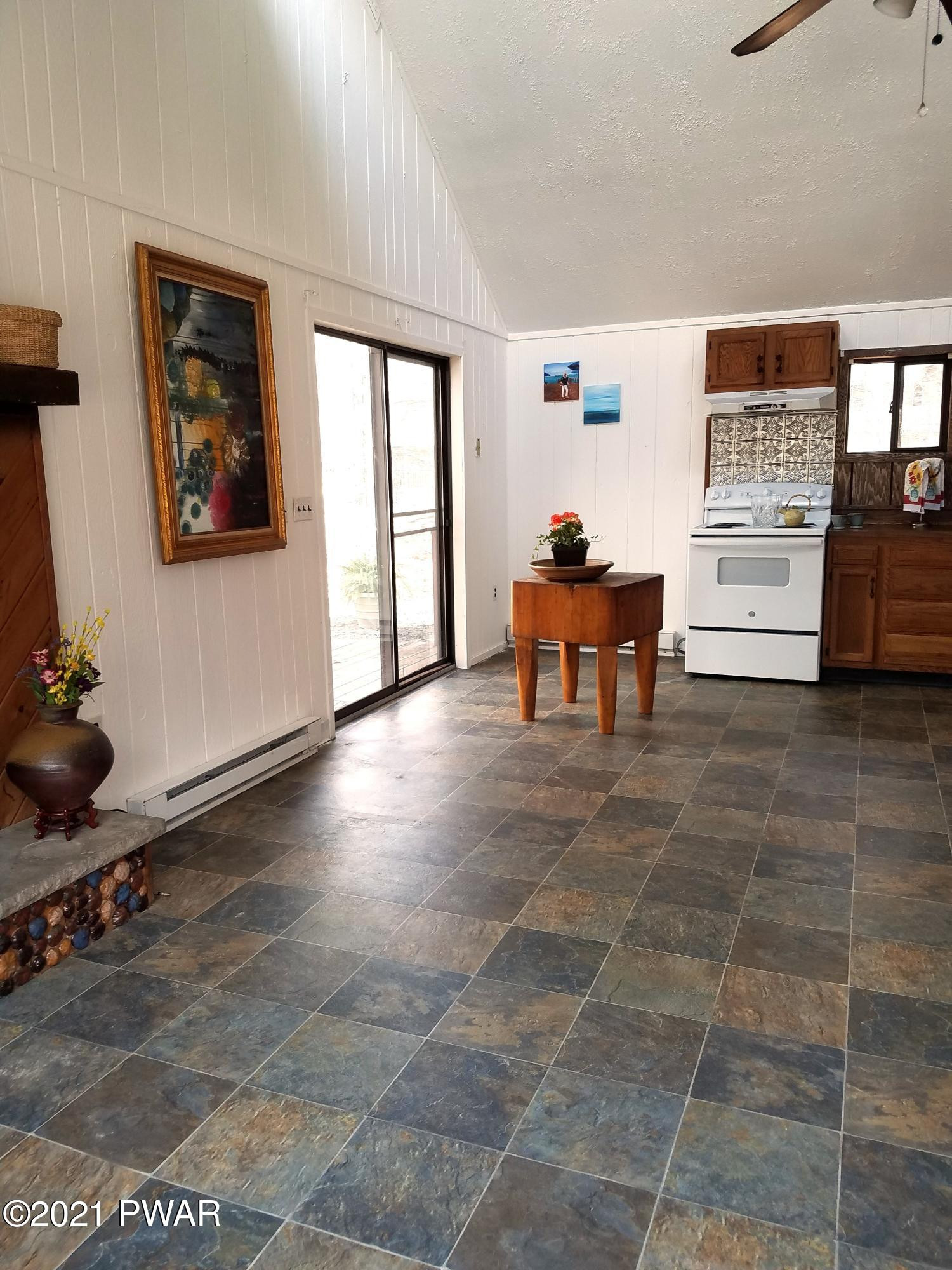 128 Rockway Road Lake Ariel, PA 18436 - Photo 5 of 15 20210420_155440