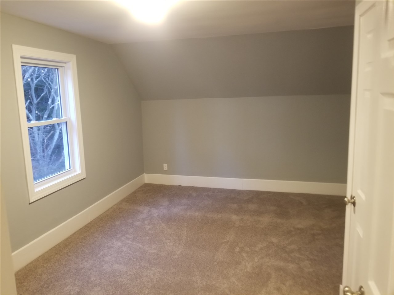 37 Riverside Drive Hudson, NH 03051 - Photo 12 of 28