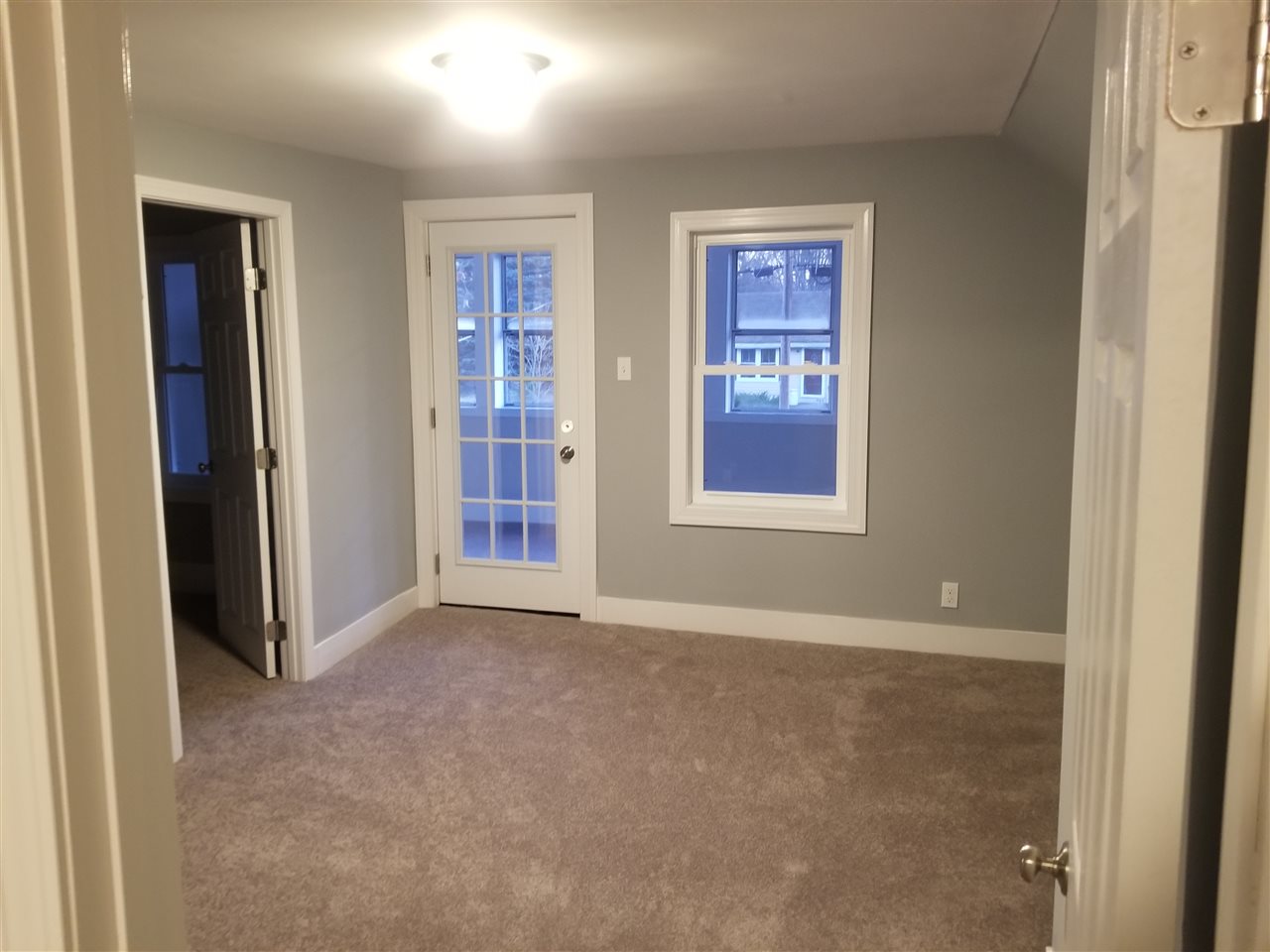37 Riverside Drive Hudson, NH 03051 - Photo 14 of 28