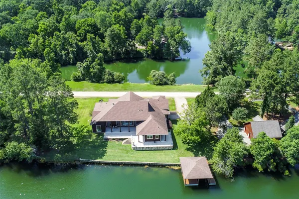 $1,150,000 | 18 Smith Loop North, Cleveland, TX 77327