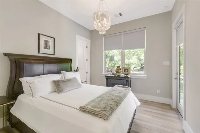 $1,150,000 | 18 Smith Loop North, Cleveland, TX 77327