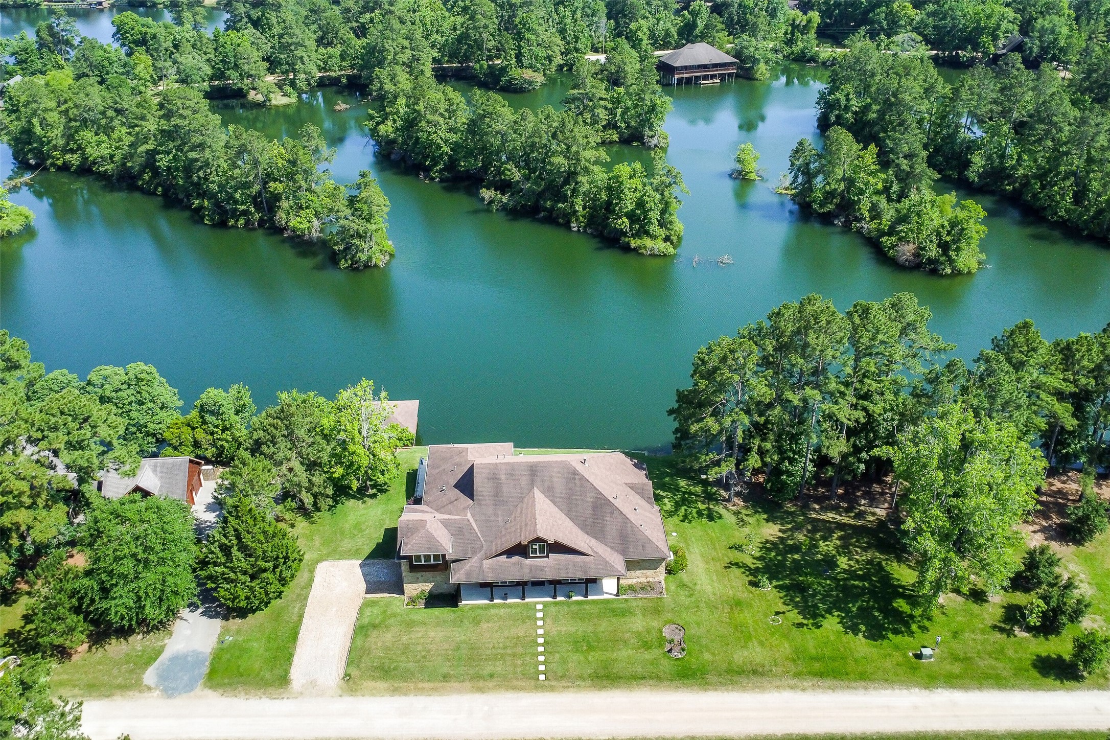 18 Smith Loop North Cleveland, TX 77327 - Photo 2 of 33