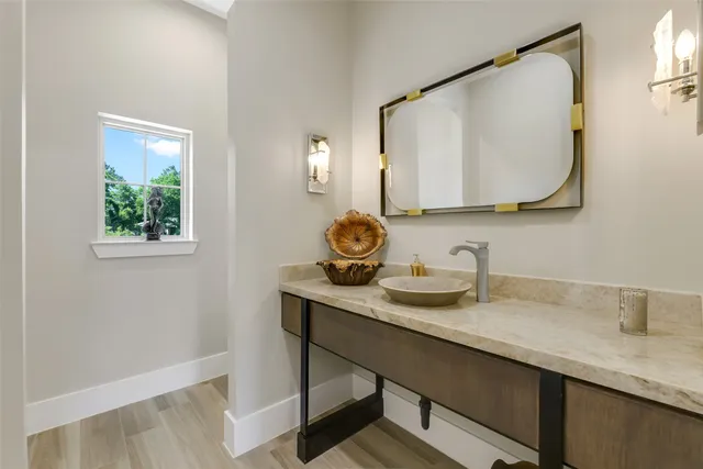 $1,150,000 | 18 Smith Loop North, Cleveland, TX 77327