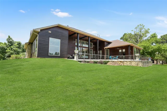 $1,150,000 | 18 Smith Loop North, Cleveland, TX 77327