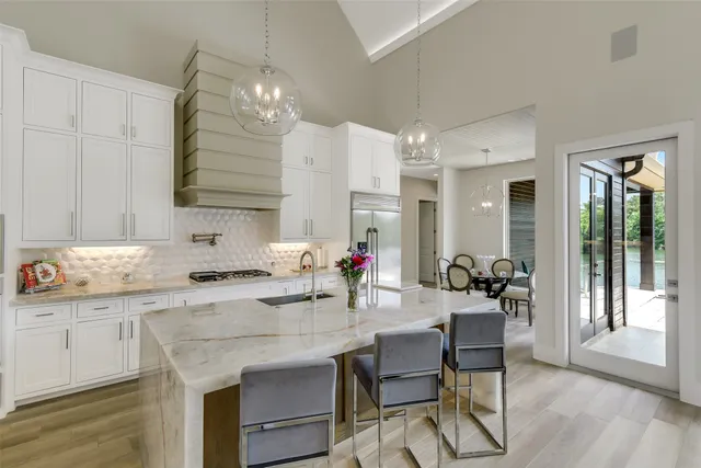 $1,150,000 | 18 Smith Loop North, Cleveland, TX 77327