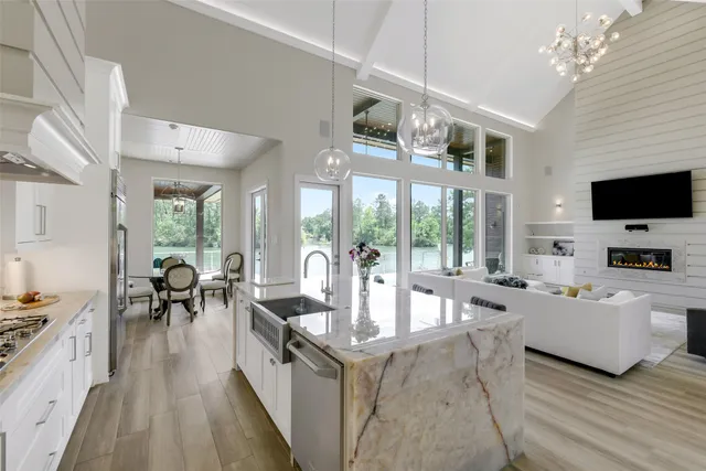 $1,150,000 | 18 Smith Loop North, Cleveland, TX 77327