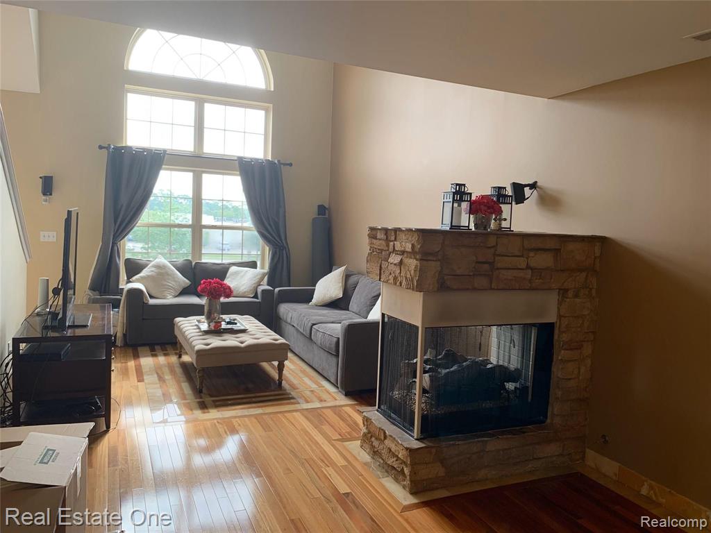 1558 Devon Lane, Unit 5 Troy, MI 48084 - Photo 8 of 19