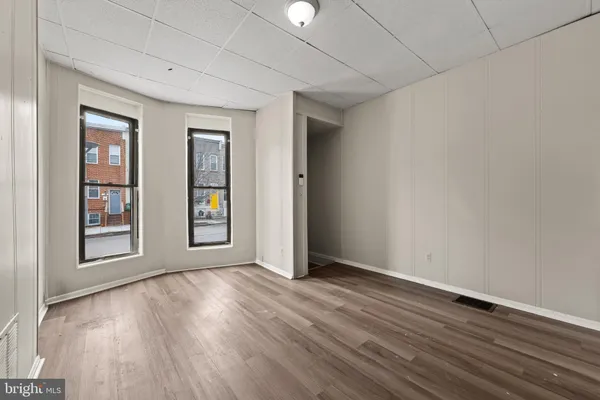 $1,550 | 225 North Luzerne Avenue, Baltimore, MD 21224