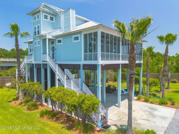 $829,900 | 142 5th Avenue, Pass Christian, MS 39571
