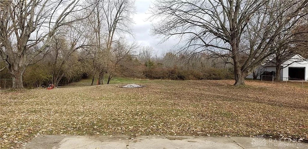 7777 Singer Road Dayton, OH 45424 - Photo 21 of 22 Back yard