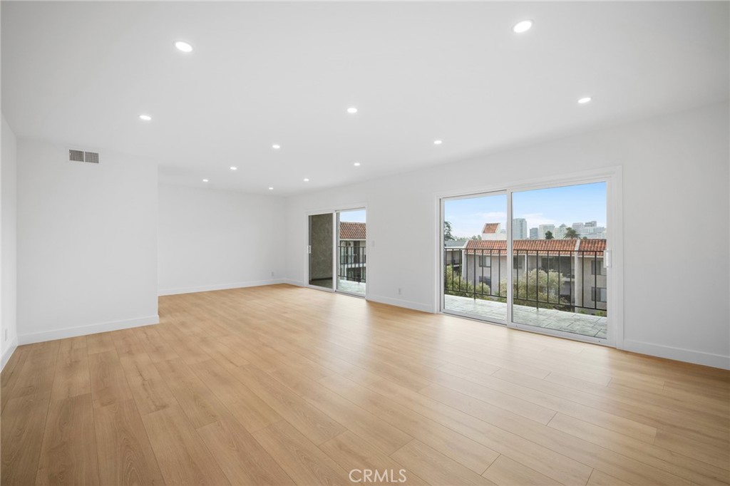 1401 Valley View Road, Unit 329 Glendale, CA 91202 - Photo 9 of 41 Gallery Image 9