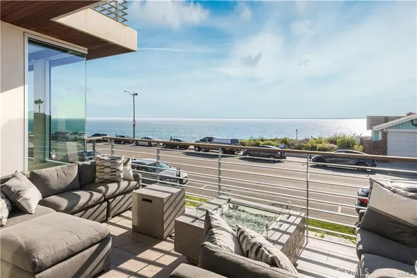 $11,900 | 810 Esplanade, Unit C, Redondo Beach, CA 90277