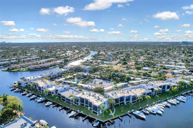 $410,000 | 1100 Southeast 5th Court, Unit 1, Pompano Beach, FL 33060