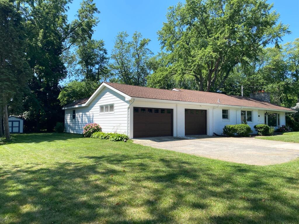 2182 South Hanley Road St. Joseph, MI 49085 - Photo 3 of 38 039 (4)