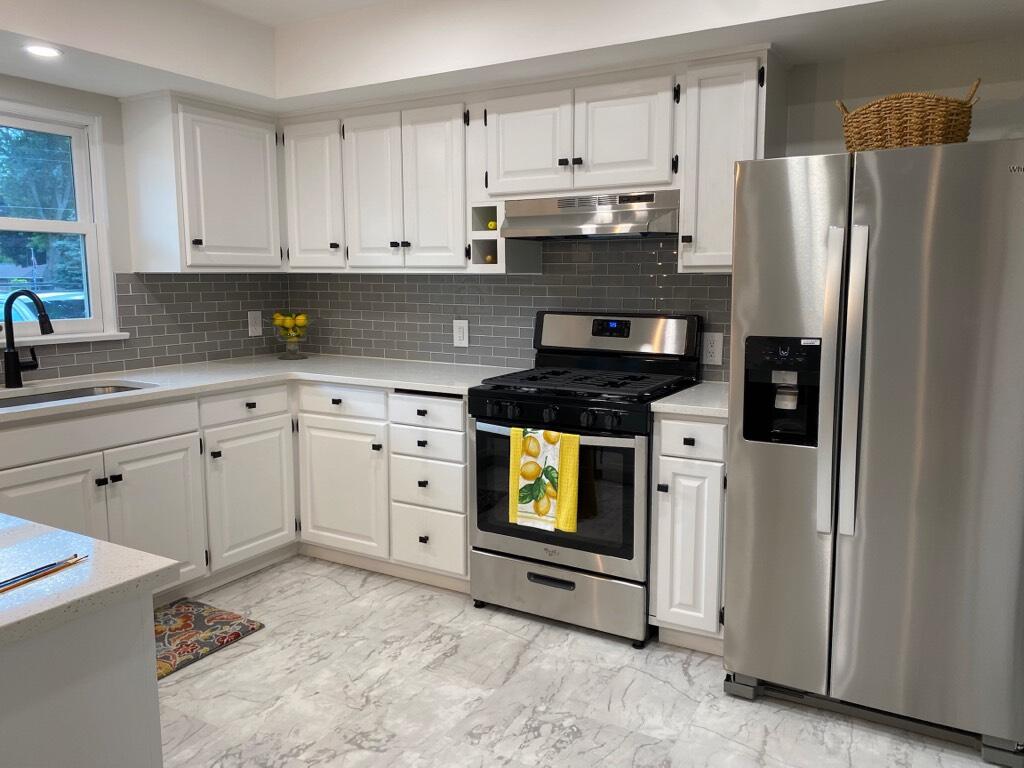 2182 South Hanley Road St. Joseph, MI 49085 - Photo 9 of 38 005 (7)