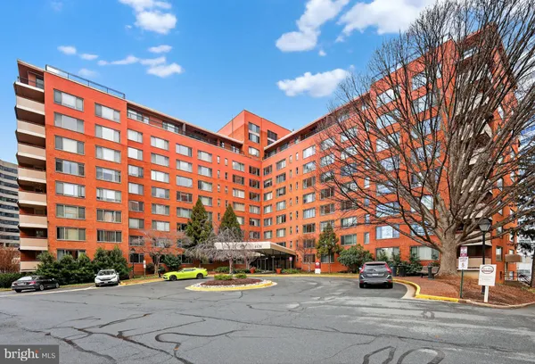 $250,000 | 1121 Arlington Boulevard, Unit 706, Arlington, VA 22209