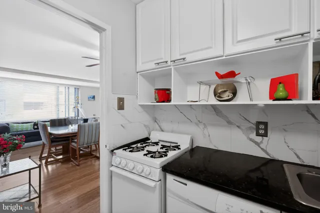 $255,000 | 1121 Arlington Boulevard, Unit 706, Arlington, VA 22209