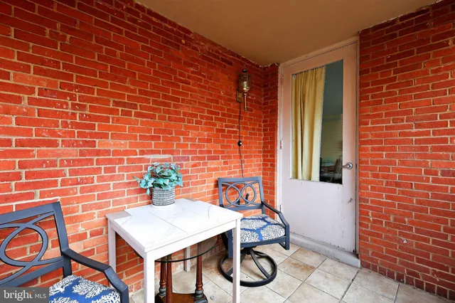 $255,000 | 1121 Arlington Boulevard, Unit 706, Arlington, VA 22209