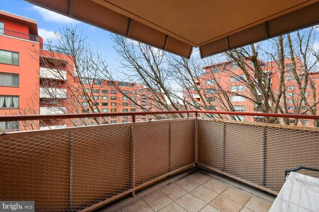 $255,000 | 1121 Arlington Boulevard, Unit 706, Arlington, VA 22209