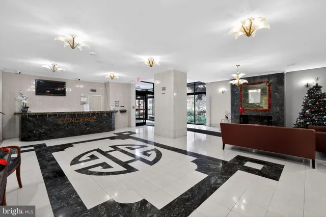 $255,000 | 1121 Arlington Boulevard, Unit 706, Arlington, VA 22209