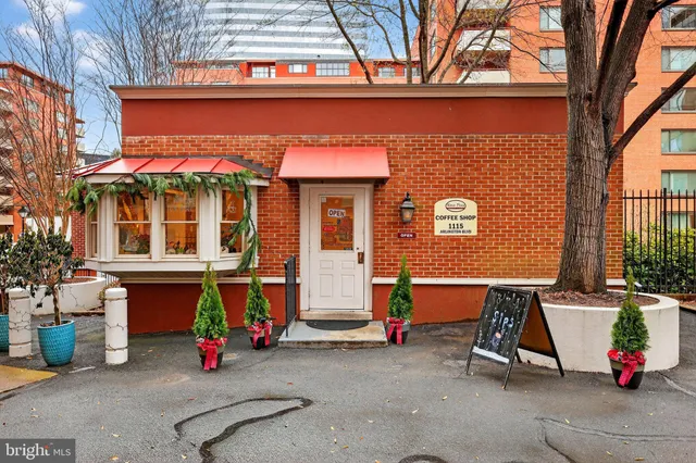 $255,000 | 1121 Arlington Boulevard, Unit 706, Arlington, VA 22209