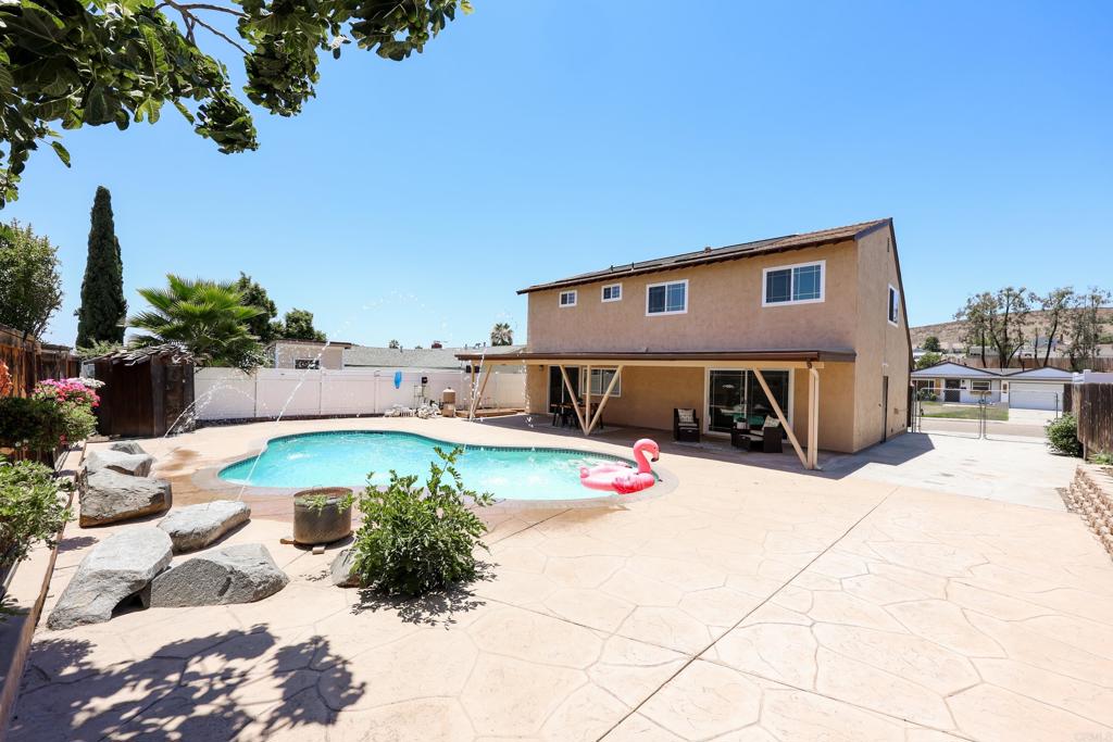 10129 Timberlane Way Santee, CA 92071 - Photo 13 of 18
