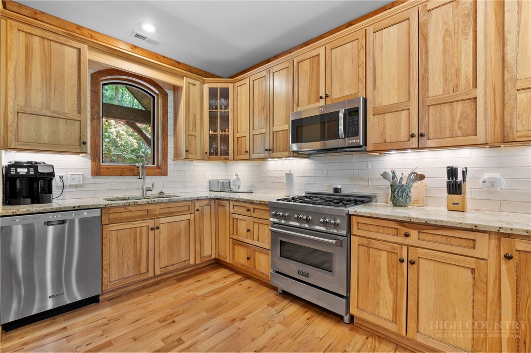 506 Crystal Mountain Road Boone, NC 28607 - Photo 10 of 49 Gallery Image 10