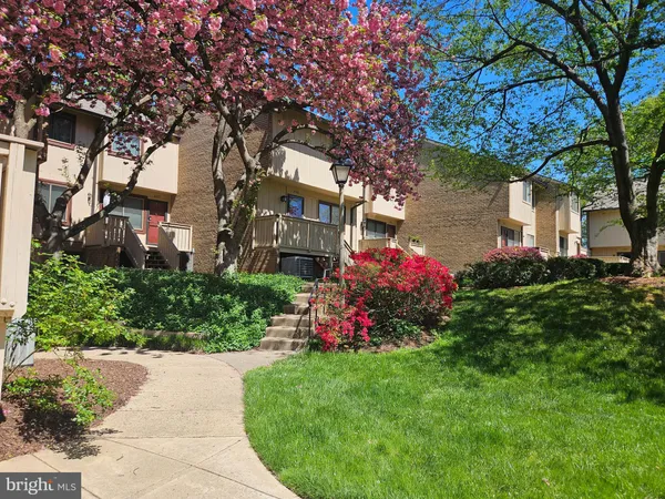 $2,200 | 2493 Glengyle Drive, Unit 146, Vienna, VA 22181