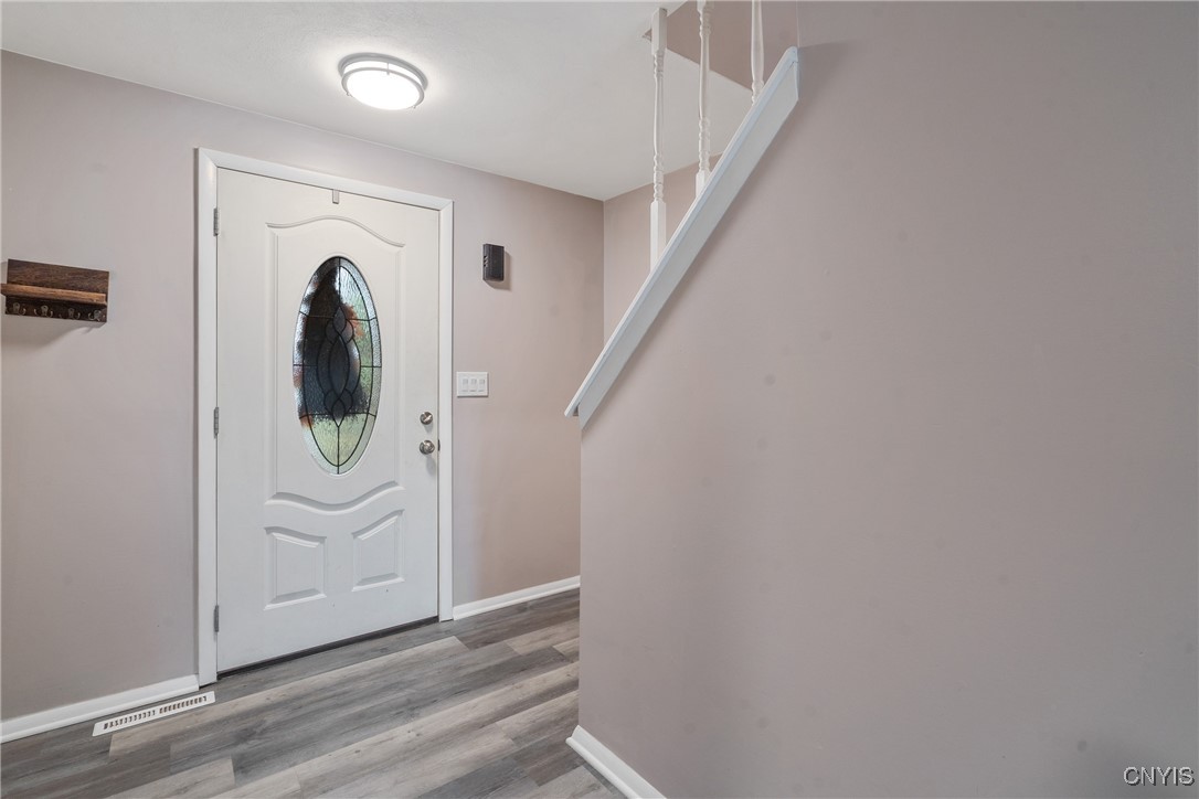 6111 Bethlehem Lane Cicero, NY 13039 - Photo 3 of 29