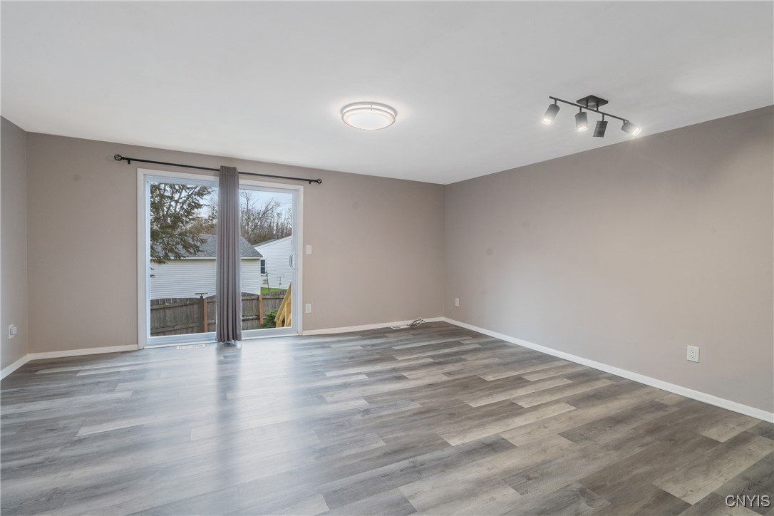 6111 Bethlehem Lane Cicero, NY 13039 - Photo 4 of 29