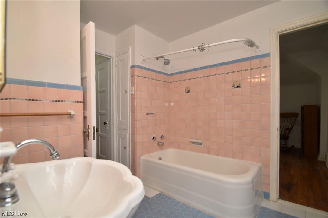3343 Aberdeen Road Cleveland, OH 44120 - Photo 28 of 35