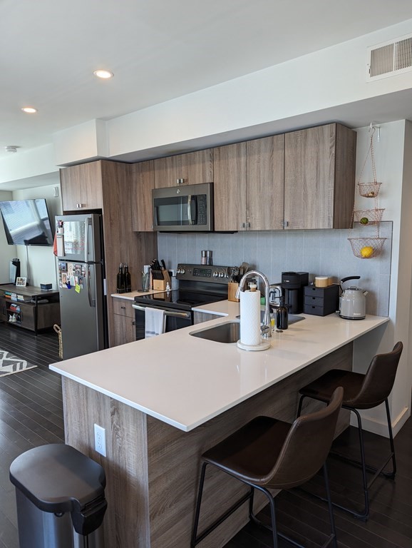 3383 Washington Street, Unit 304 Boston, MA 02130 - Photo 1 of 9