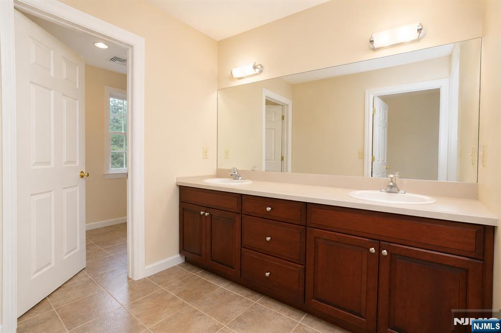 19 Westover Road Verona, NJ 07044 - Photo 28 of 46 Gallery Image 28