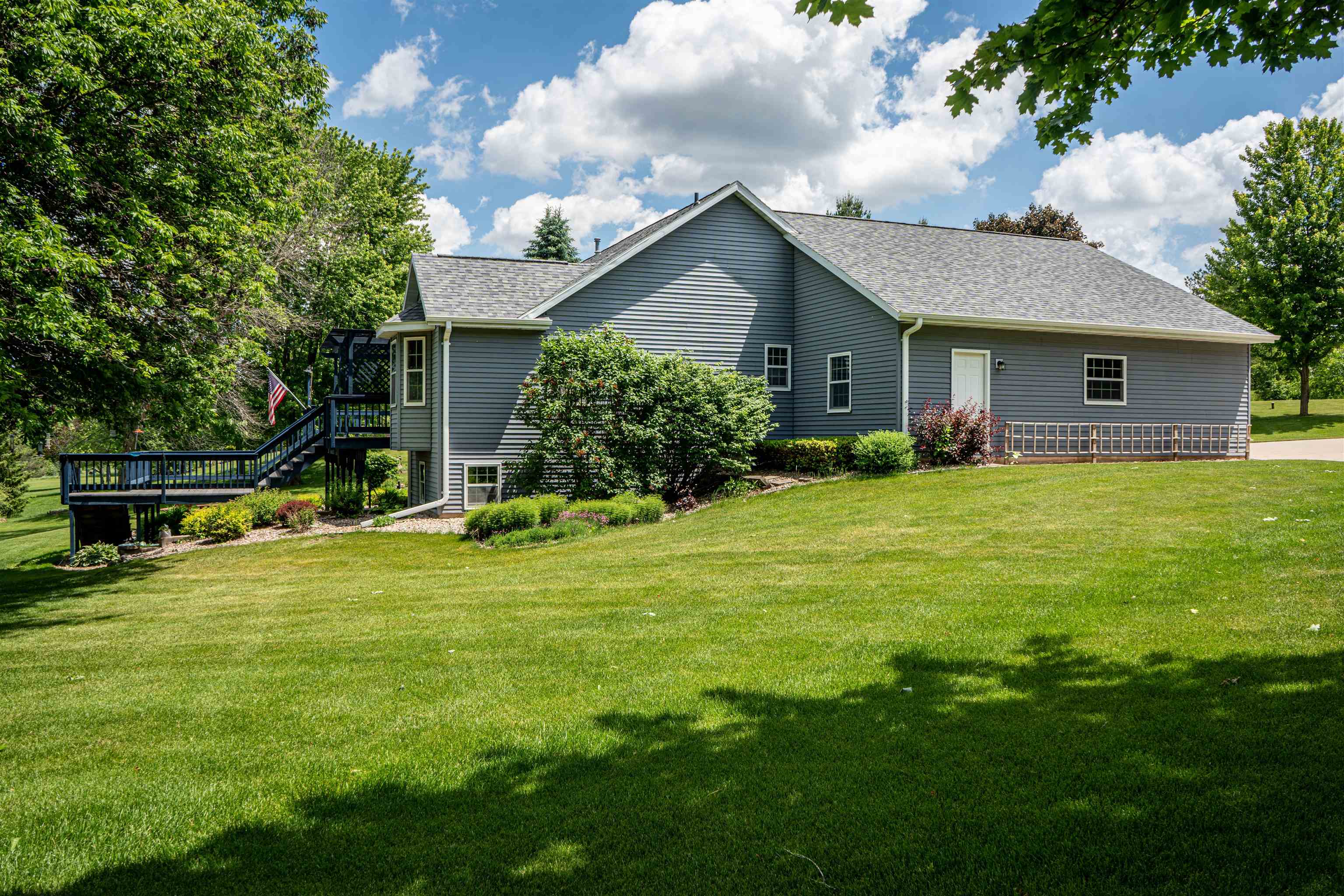 W9010 School Road Hortonville, WI 54944 - Photo 4 of 29