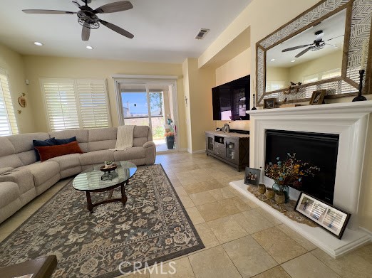 1696 Via Rojas Hemet, CA 92545 - Photo 15 of 55 Gallery Image 15