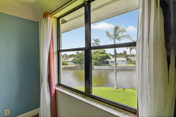 $340,000 | 6101 Southeast Landing Way, Unit 11, Stuart, FL 34997