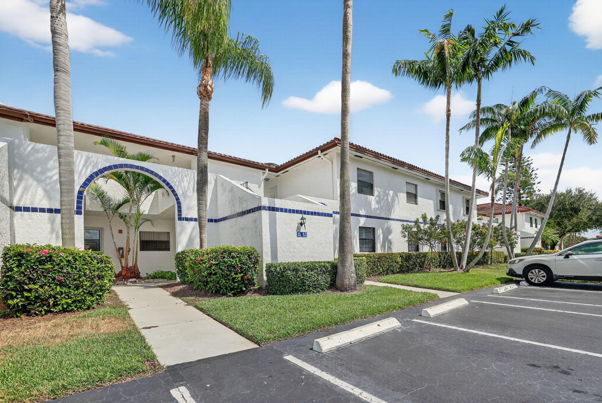 6101 Southeast Landing Way, Unit 11 Stuart, FL 34997 - Photo 7 of 55 2-web-or-mls-024_3A5A8152