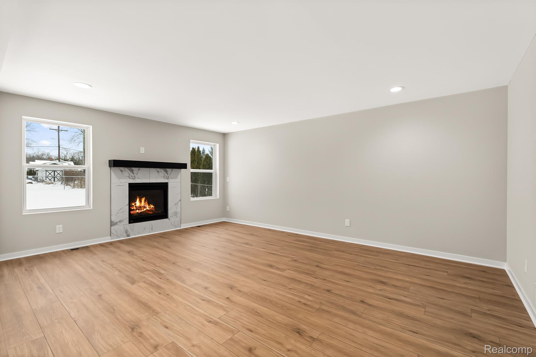 9805 Newburgh Road Livonia, MI 48150 - Photo 11 of 29 Gallery Image 11