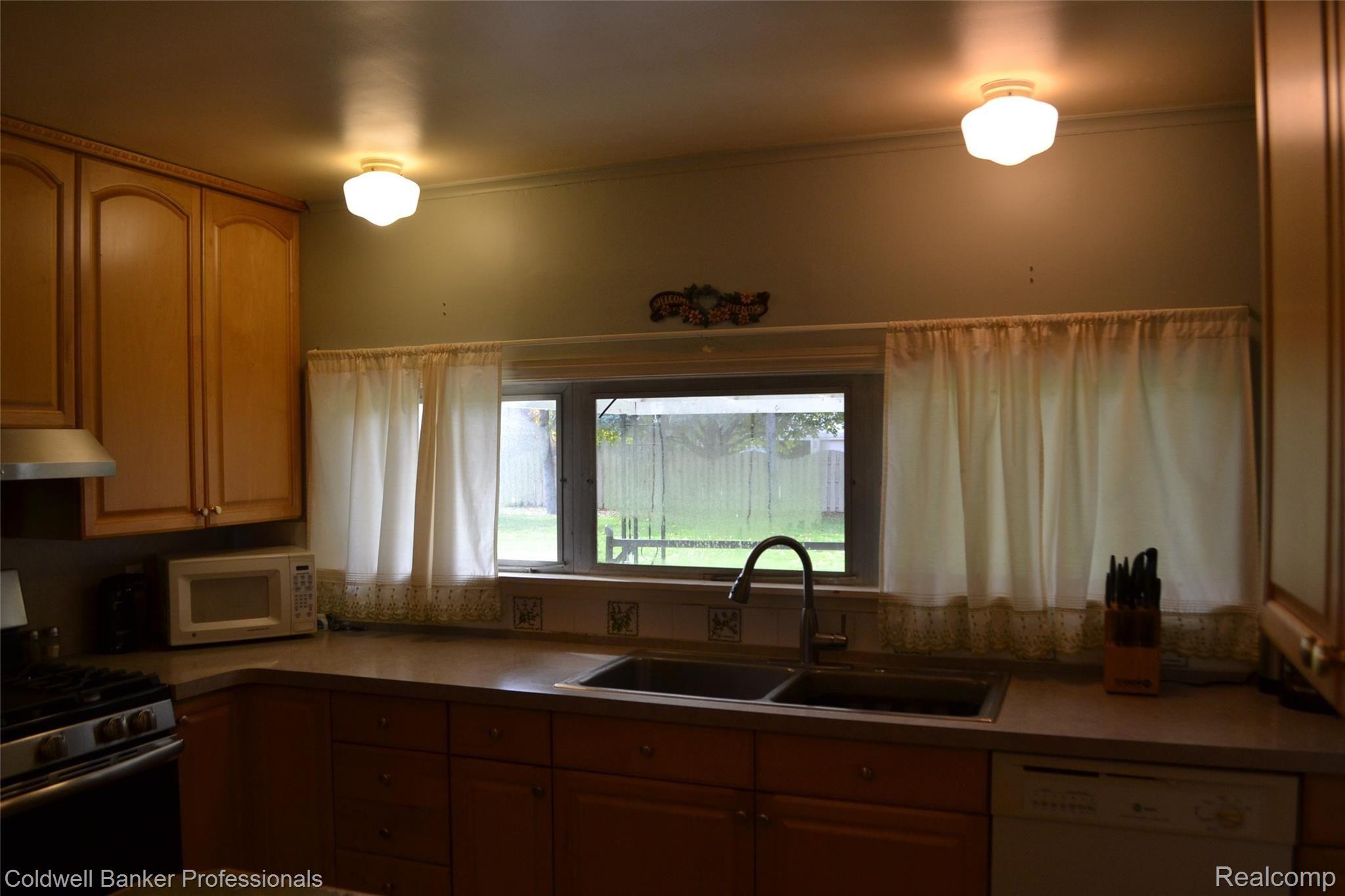 151 Millville Road Lapeer, MI 48446 - Photo 13 of 30 DSC_0559.JPG