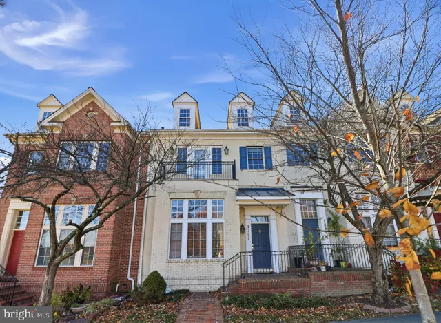 $3,650 | 1302 Gaither Road, Rockville, MD 20850