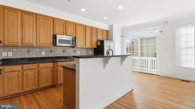 $3,650 | 1302 Gaither Road, Rockville, MD 20850